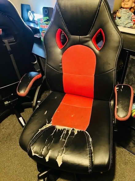 Photo of free Gaming chair - well used (Tetney DN36) #2