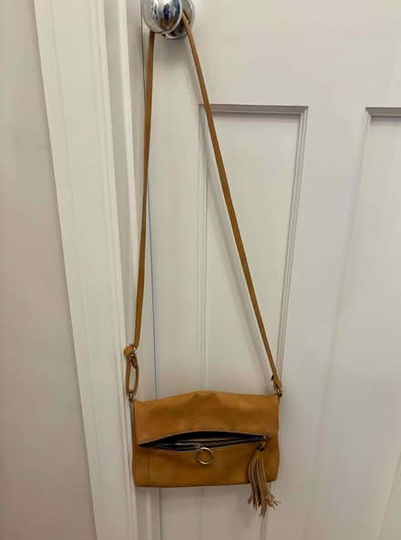Photo of free shoulder bag (Norbiton KT3) #1