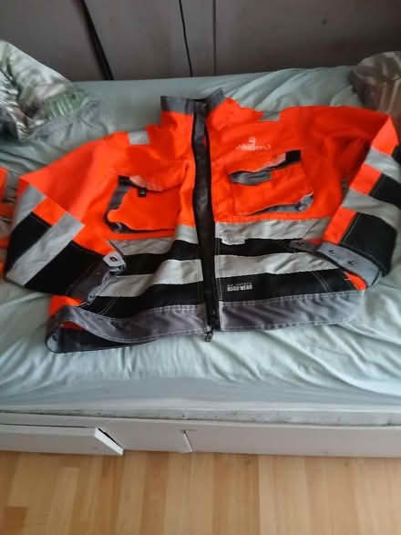 Photo of free Hi Vis jacket. XL (Goodmayes IG3) #1