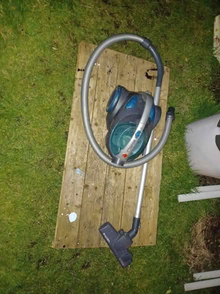 Photo of free Hoover cylinder vacuum (Speedwell BS5) #1