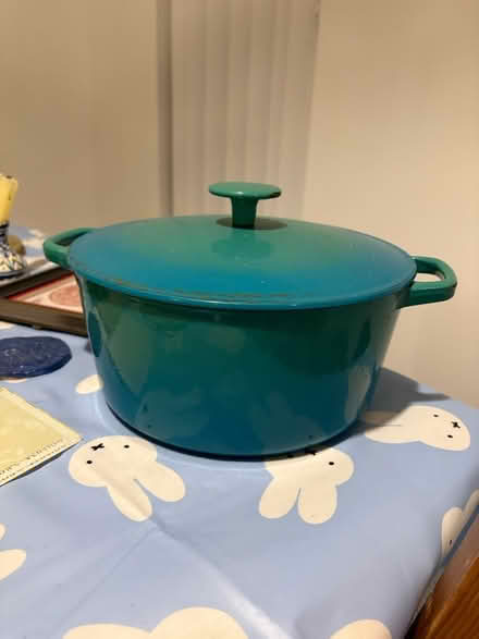 Photo of free green pot (pollokshaws) #3