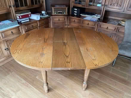 Photo of free Extending Dining Table and 4 Chairs (Trowbridge BA14) #4