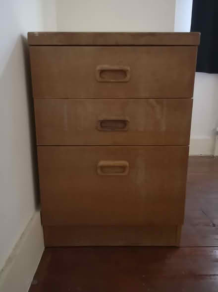 Photo of free Chest of drawers (Colliers Wood SW19) #1