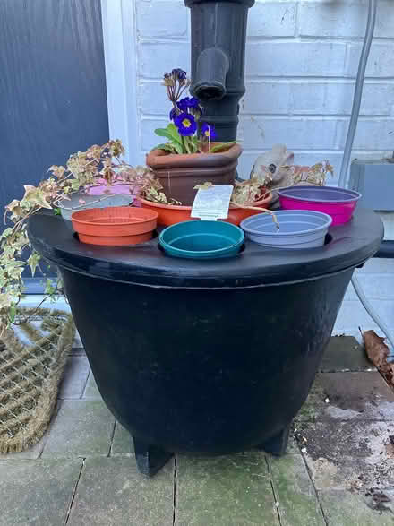 Photo of free Outdoor planter (Coulsdon, nr, train station) #1