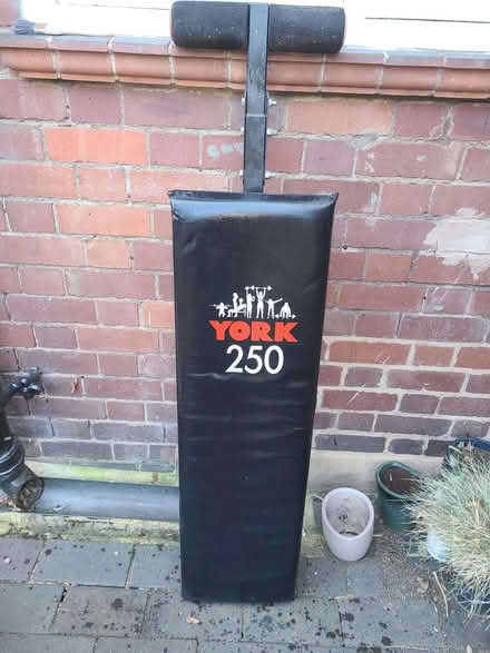 Photo of free York 250 work bench (Stourport on Severn DY13) #2