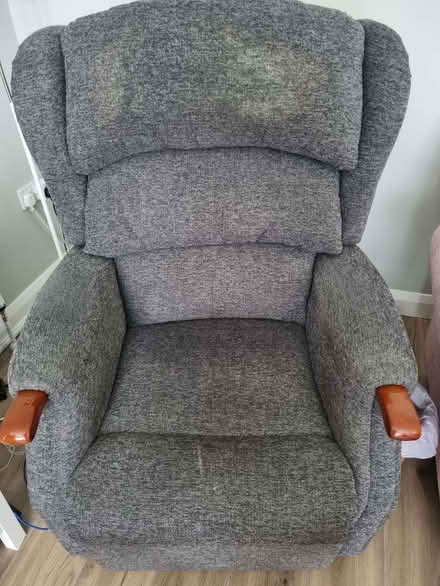Photo of free riser/recliner electric chair (Largymore BT27) #1