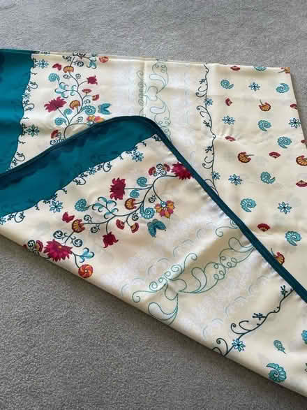 Photo of free Large Tablecloth. (Findern DE65) #1