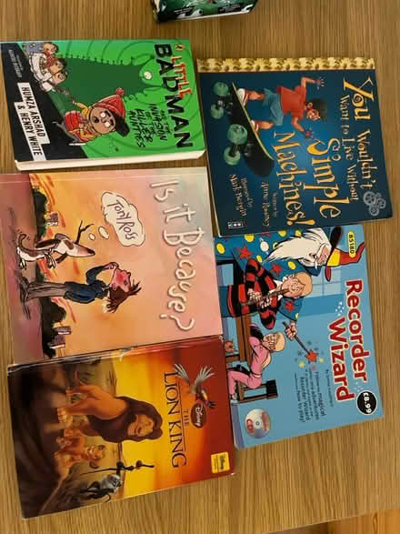 Photo of free Random books and football quiz (N13) #1