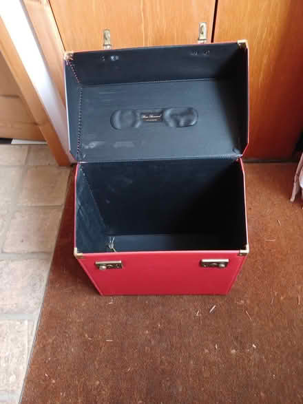 Photo of free LP case (Central Hitchin, SG5) #2