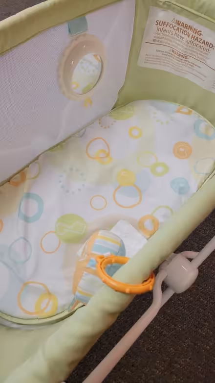 Photo of free Baby bassinet (Tinton Falls) #2