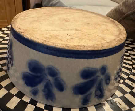 Photo of free Vintage enameled planter (Branksome Dorset) #3