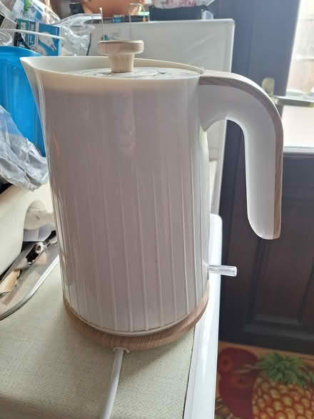 Photo of free Kettle (Kingswood) #1
