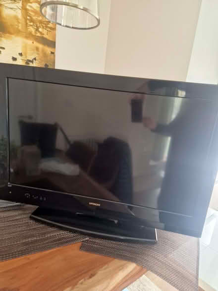 Photo of free 32" tv (Short Heath WV12) #2