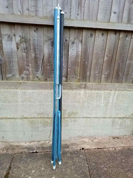 Photo of free Projector Screen (Bilton CV22) #2