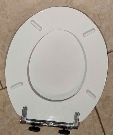 Photo of free New white toilet seat (CT21) #3