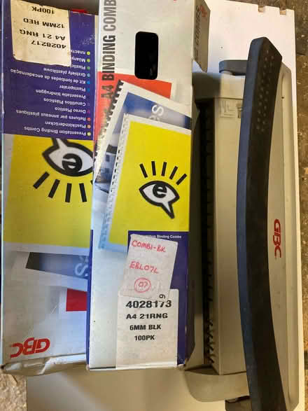 Photo of free comb binder (Porthcurno TR19) #1