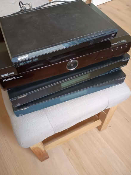 Photo of free Freesat, Freeview and DVD player (Bussage GL6) #1