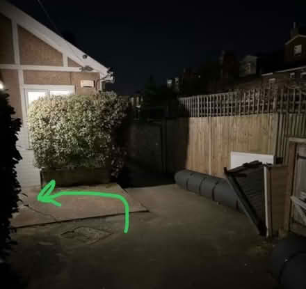 Photo of free Large box of used tennis balls (Southfields SW19) #2