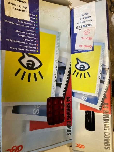 Photo of free comb binder (Porthcurno TR19) #2