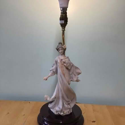 Photo of free Guiseppe Armani Florence Table Lamp (CV22 Bilton) #1