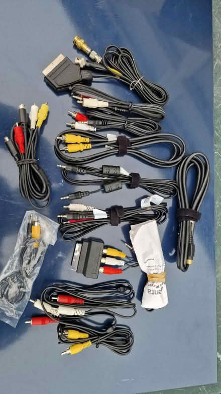 Photo of free AV cables (Aspley, NG8) #1