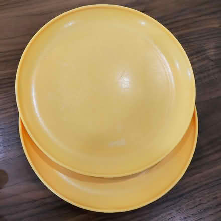 Photo of free Plastic bottles, dinner plates (Wycombe Marsh HP11) #1