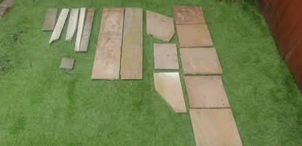 Photo of free Indian sandstone paving offcuts (SK14 (Hyde)) #2