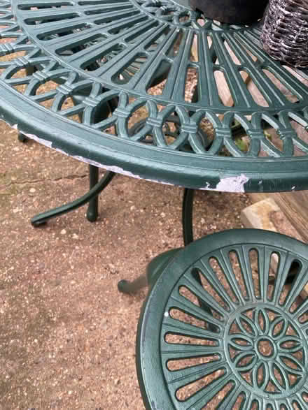 Photo of free Garden table and chairs (New Malden KT3) #2