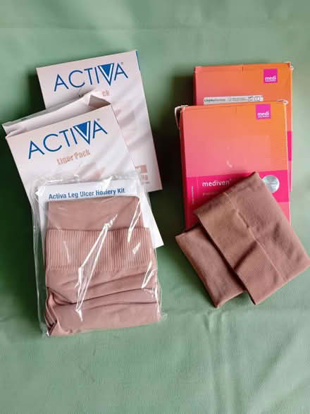 Photo of free Compression stockings (Studley B80) #1