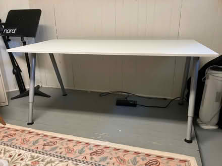 Photo of free White table / desk (Presidio) #1