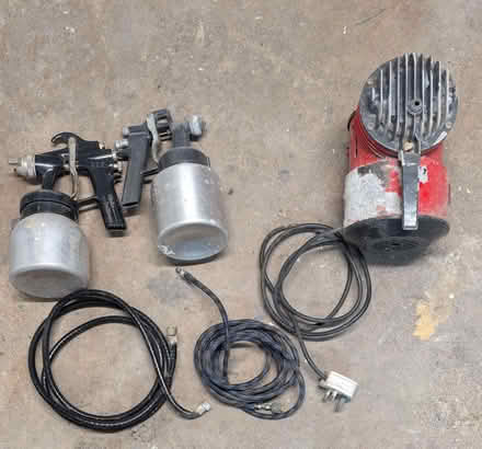 Photo of free Compressor and two spray guns (Bowerham LA1) #3