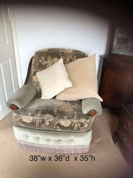 Photo of free 3-piece suite (Spital CH63) #2