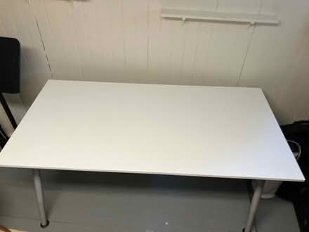 Photo of free White table / desk (Presidio) #2
