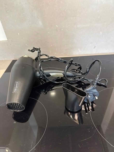 Photo of free Tresemmé hair dryer (Woodford SK7) #1