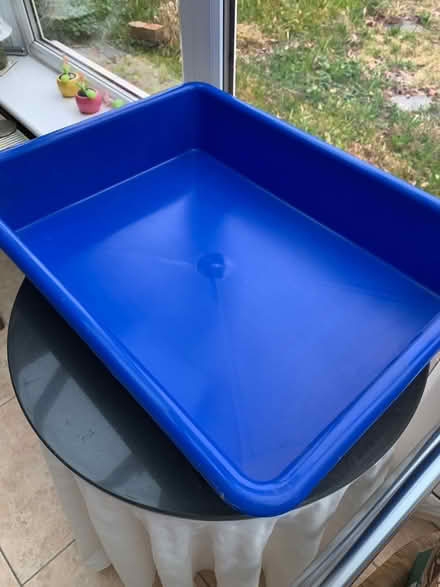 Photo of free Lakeland large shallow plastic tray (West Byfleet) #1