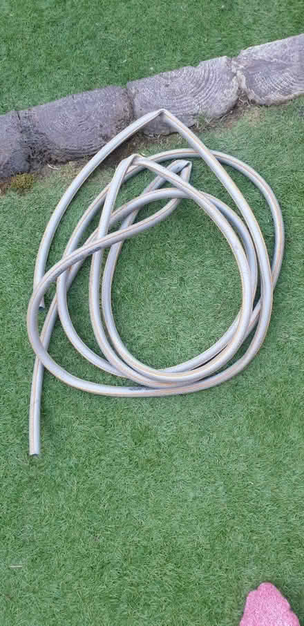 Photo of free Short hose, about 5 metres (SK14 (Hyde)) #1