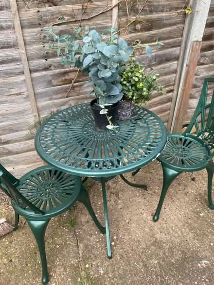 Photo of free Garden table and chairs (New Malden KT3) #3