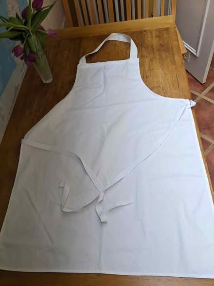 Photo of free Chef's White Apron (Melbourn) #1