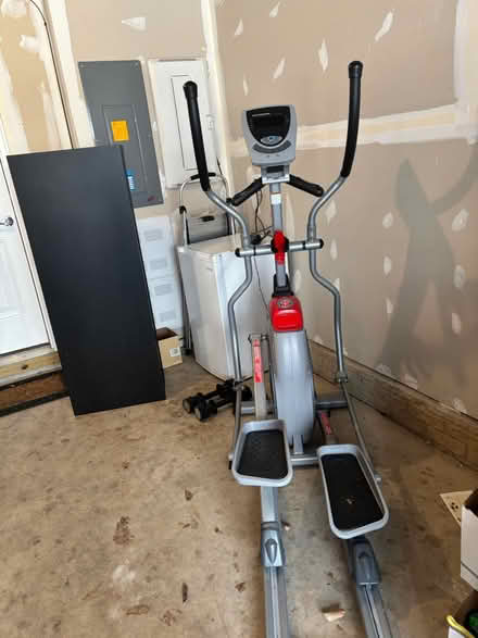 Photo of free Elliptical (Old Town Herndon) #1