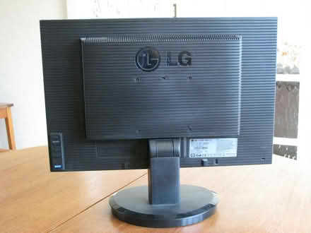 Photo of free LG computer Monitor (Howe Green CM2) #2