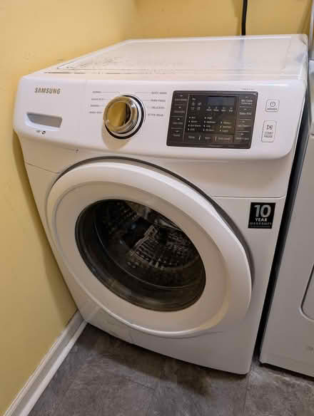 Photo of free Samsung Washer - needs some repair (New Market) #1