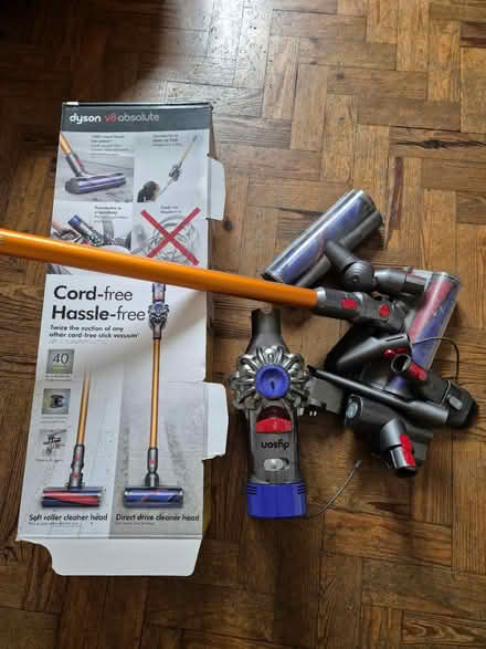 Photo of free Dyson vaccum cleaner (Streatham SW16) #1