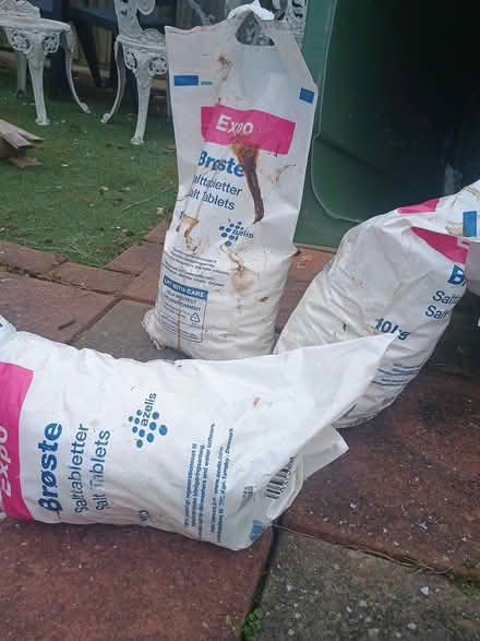 Photo of free X3 10kg bag of salt tablets (SE12) #1