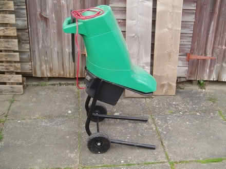 Photo of free 1600 watt mains powered Chipper/Shredder. (Yateley GU46) #4