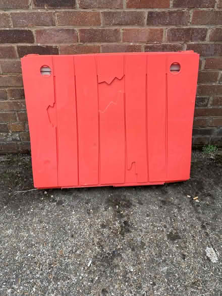 Photo of free Folding play house. (Stone Cross BN23) #1