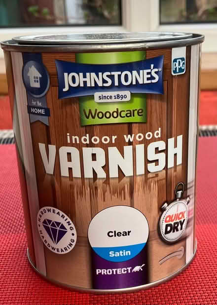 Photo of free Johnstone’s Woodcare Indoor Wood Varnish (FairOak Close PR2) #1