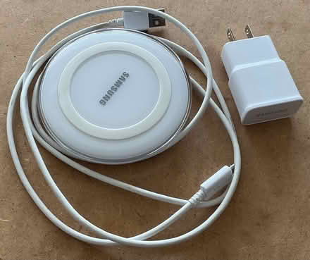 Photo of free White Wireless Charger (S. Leesburg near Banshee Reeks) #1