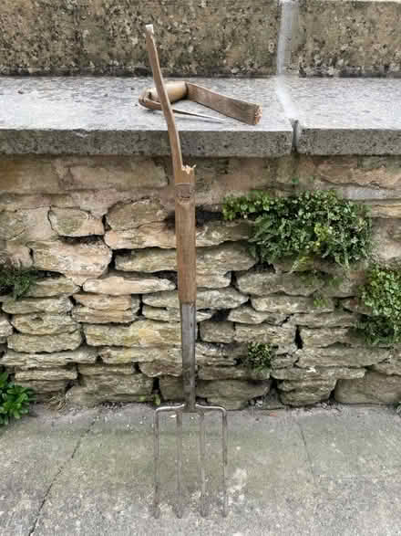 Photo of free Garden fork (Corsham, SN13.) #1