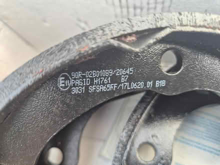 Photo of free Kia Sorento parking brake shoes (Harley Shute TN38) #2