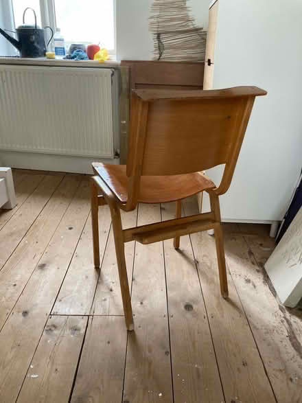 Photo of free Vintage church chair (Dalston E8) #4